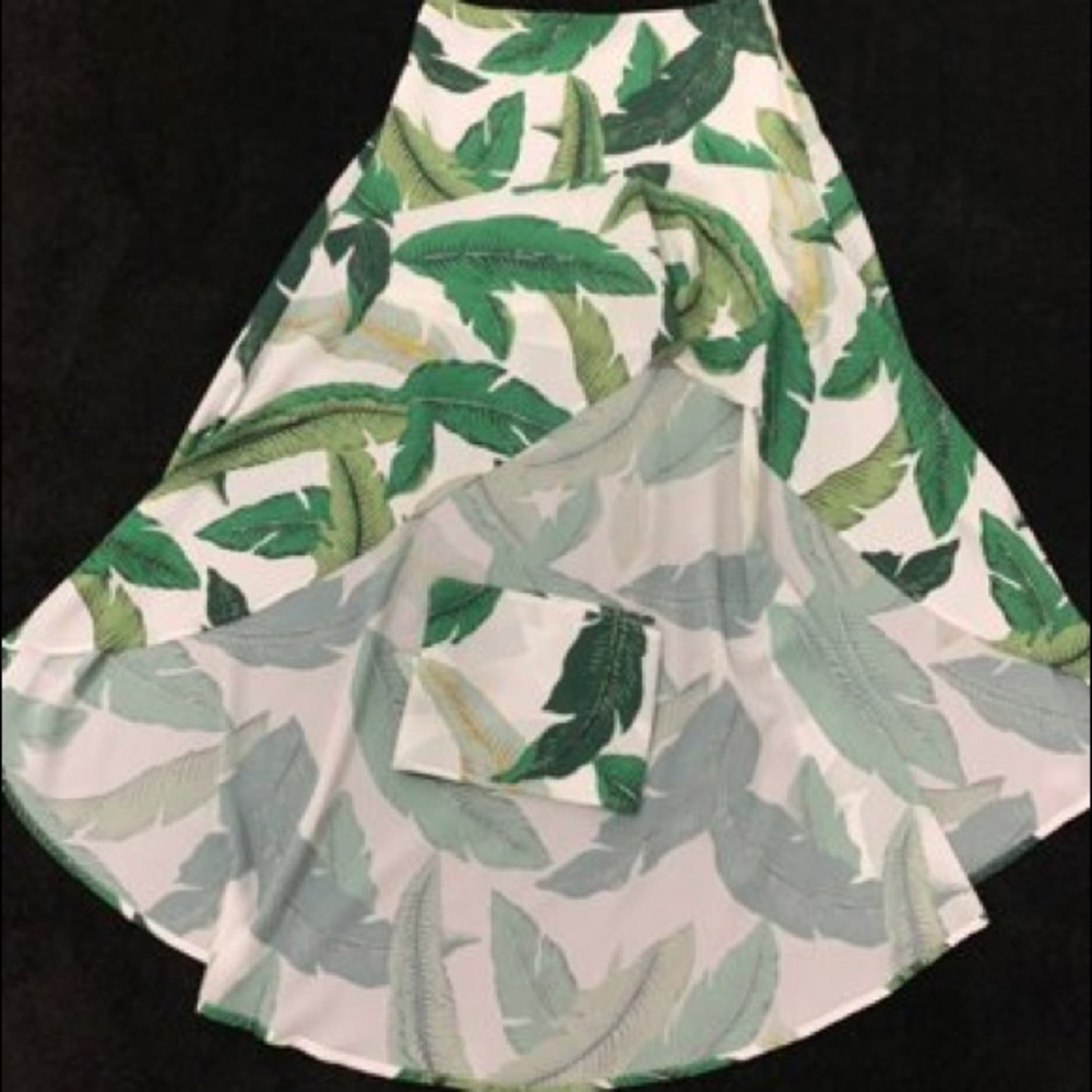 NEW 🌴 Tropical Asymmetrical 2pc Skirt Set. Built in shorts - Picture 4 of 5